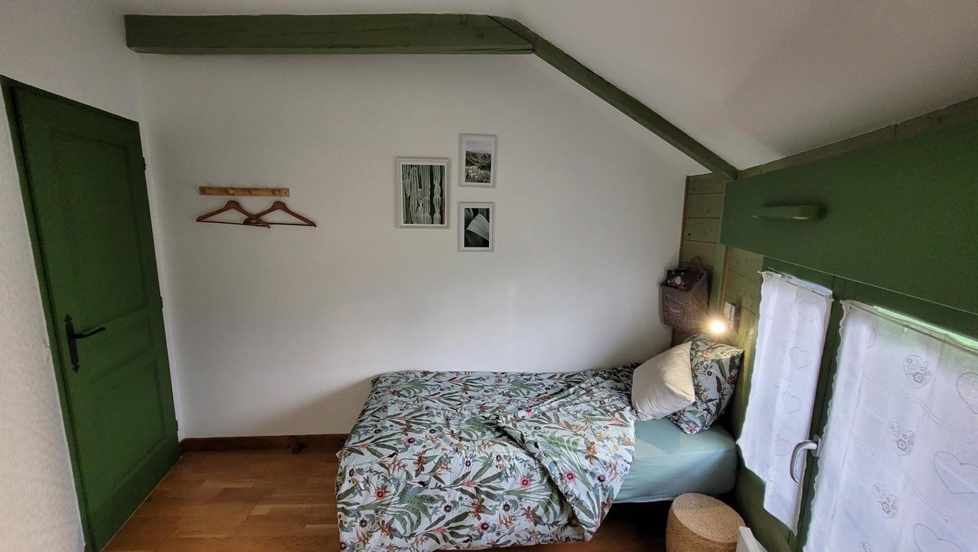 La Maison Ronde Et Ses 2 Cahutes Monthoiron Exteriör bild