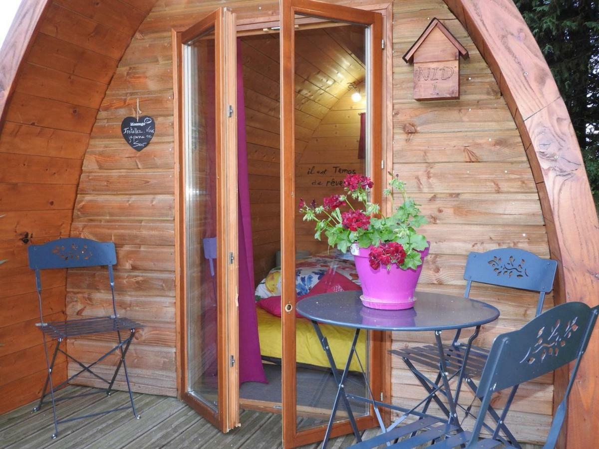 La Maison Ronde Et Ses 2 Cahutes Monthoiron Exteriör bild