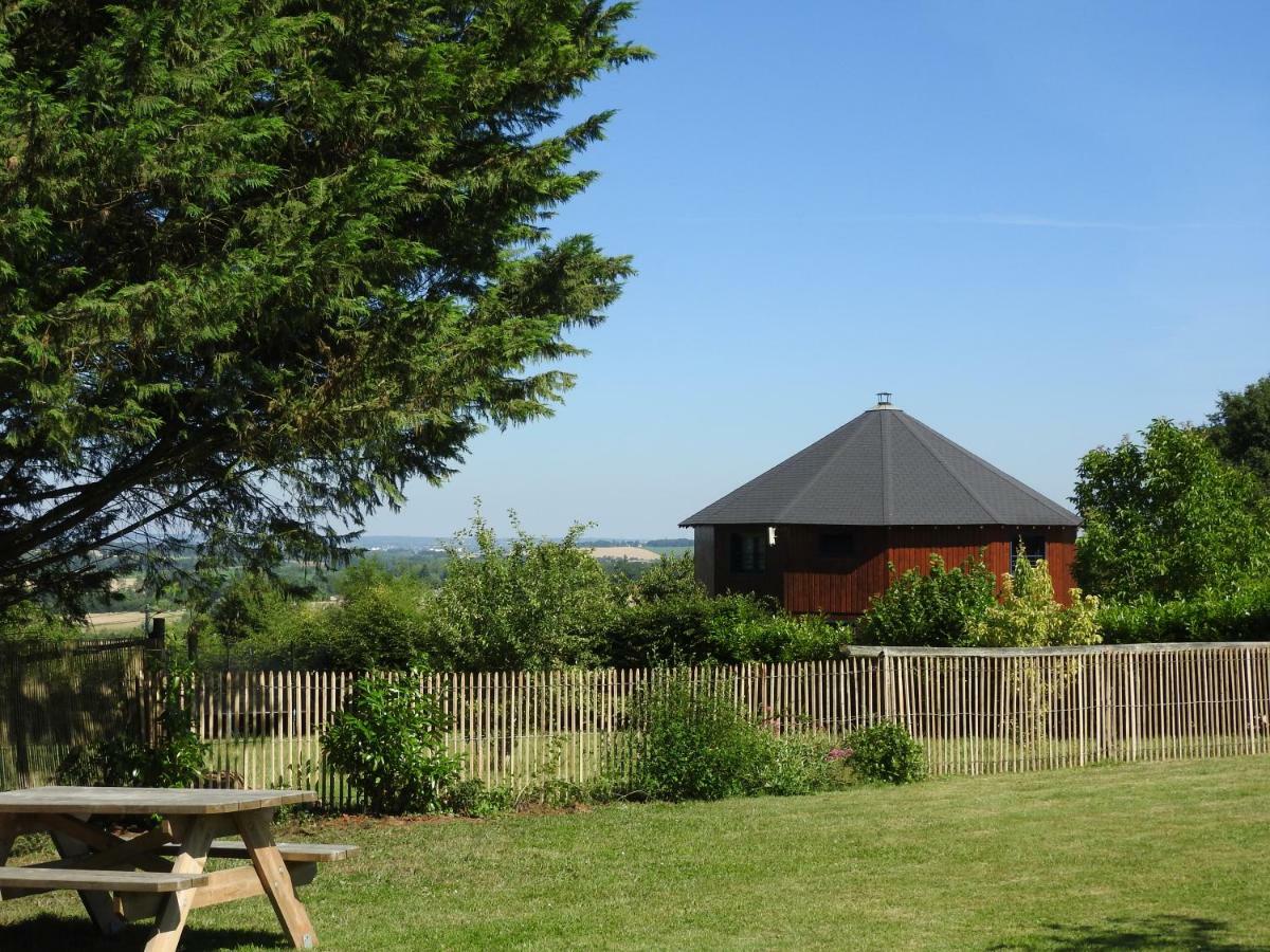 La Maison Ronde Et Ses 2 Cahutes Monthoiron Exteriör bild