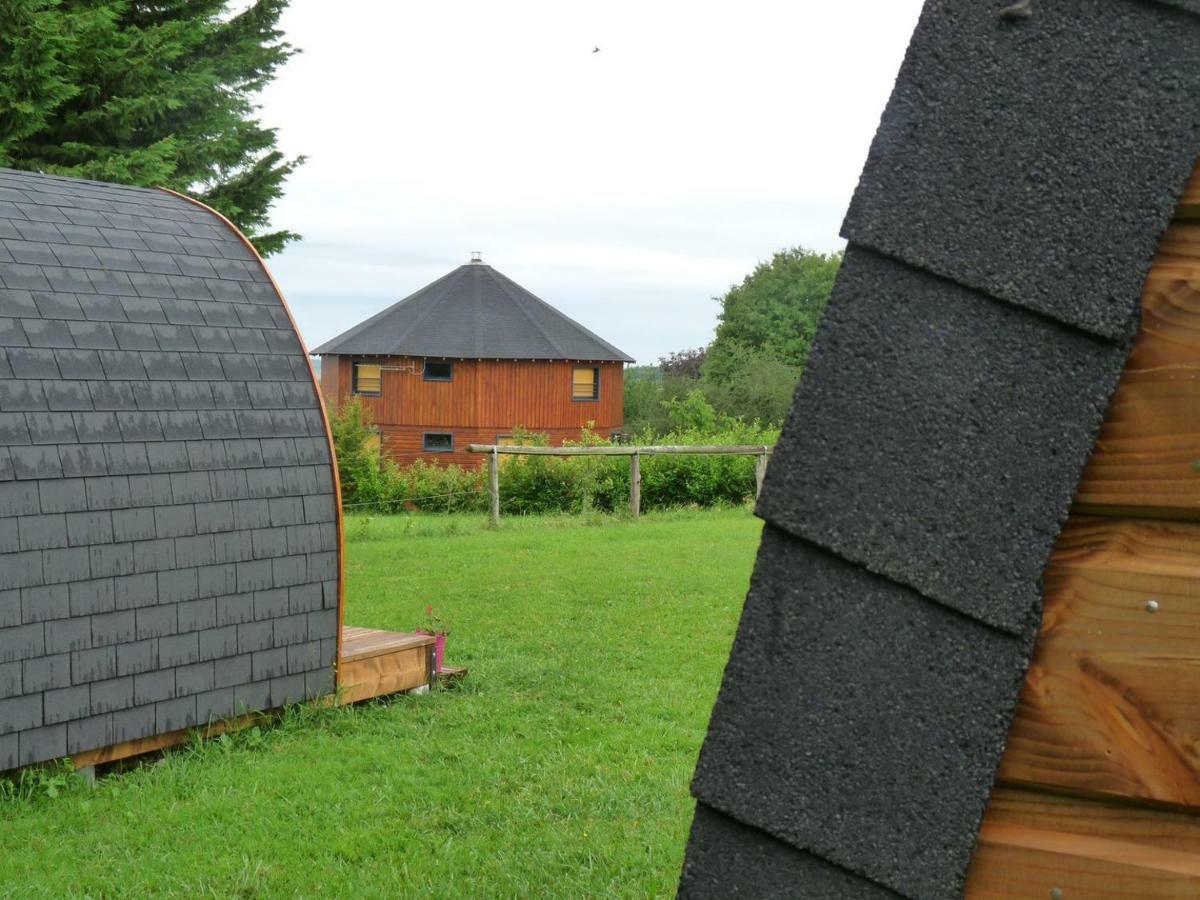 La Maison Ronde Et Ses 2 Cahutes Monthoiron Exteriör bild